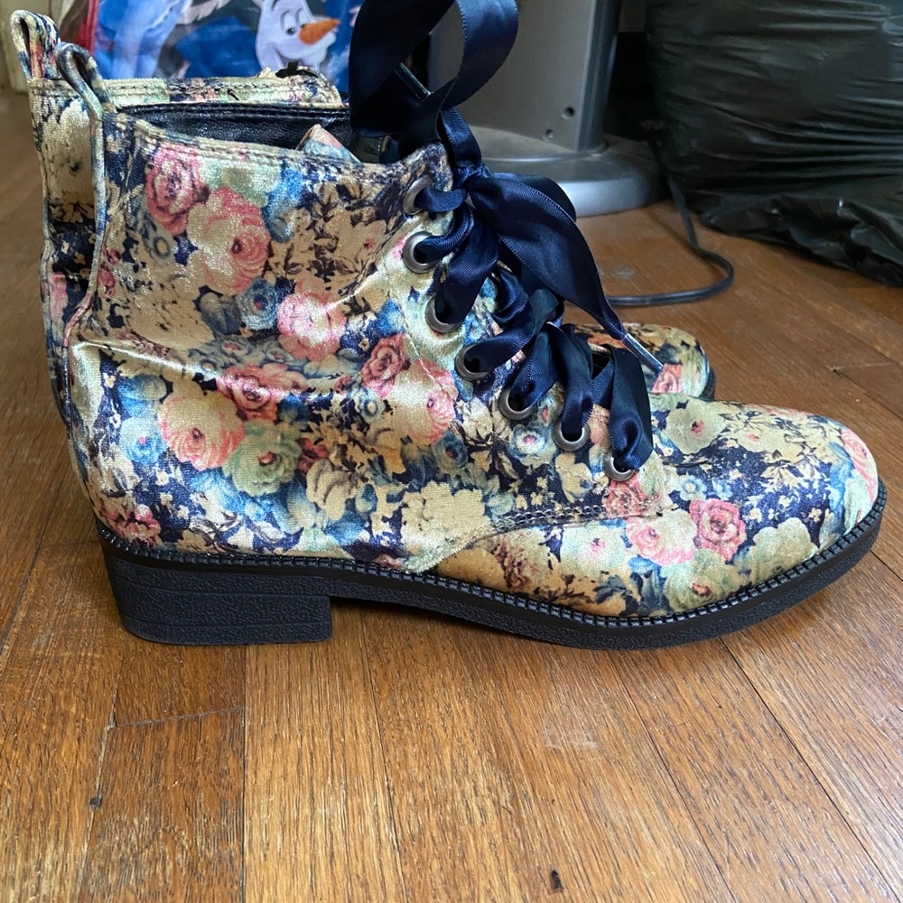 Floral lace up boots